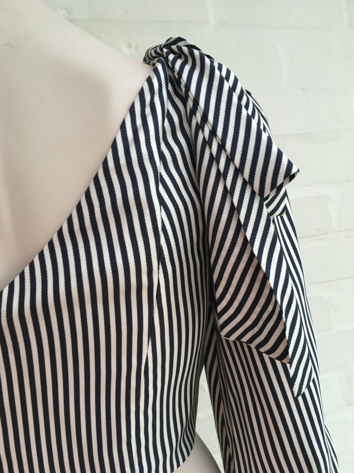 ZIMMERMANN MOST WANTED Maples Bow cropped one-shoulder striped ottoman top Size 0 ladies