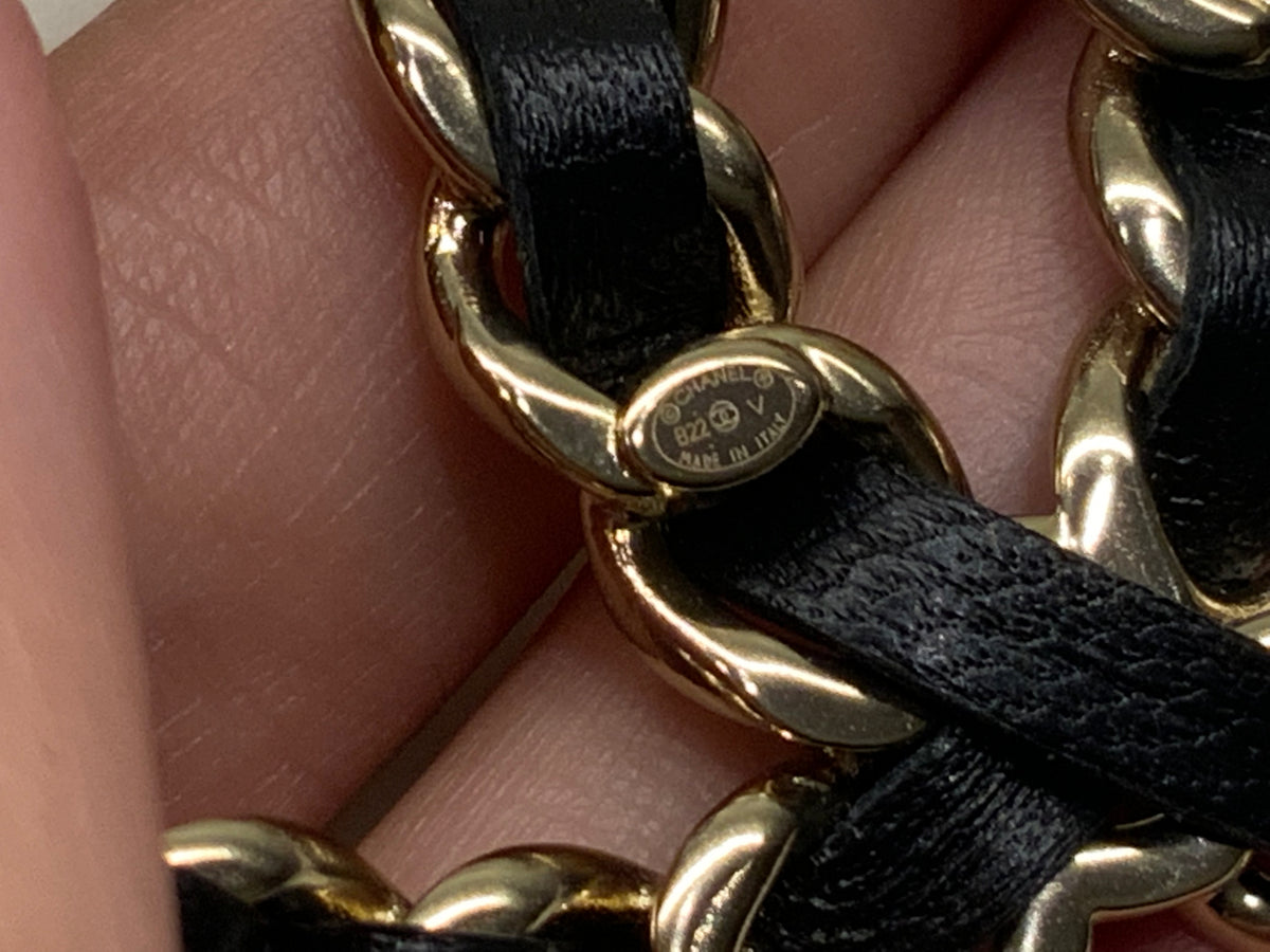 Chanel 2022 Latest Collection Lambskin Chain CC Brooch Black Leather Gold ladies