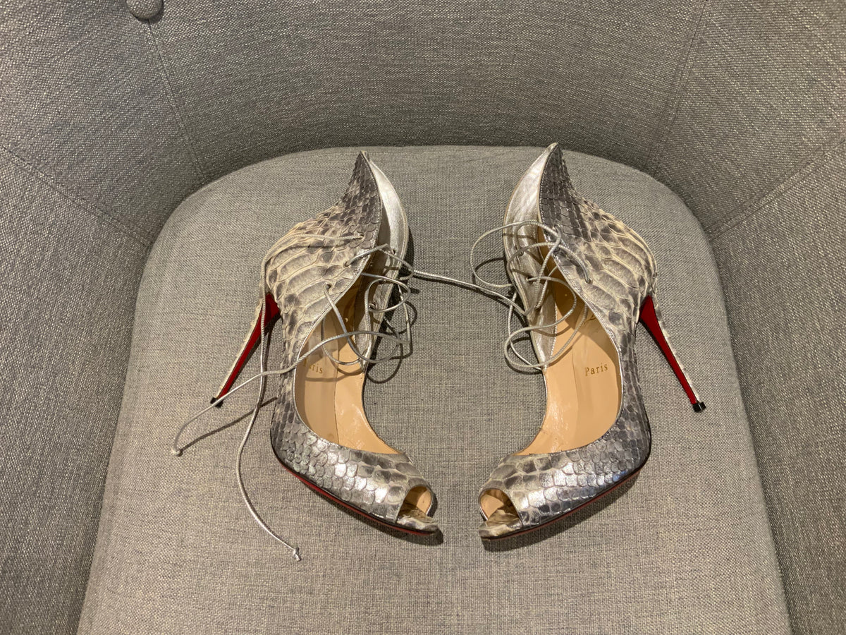 Christian Louboutin Python Megavamp 100 Pumps Heels Size 36.5 ladies