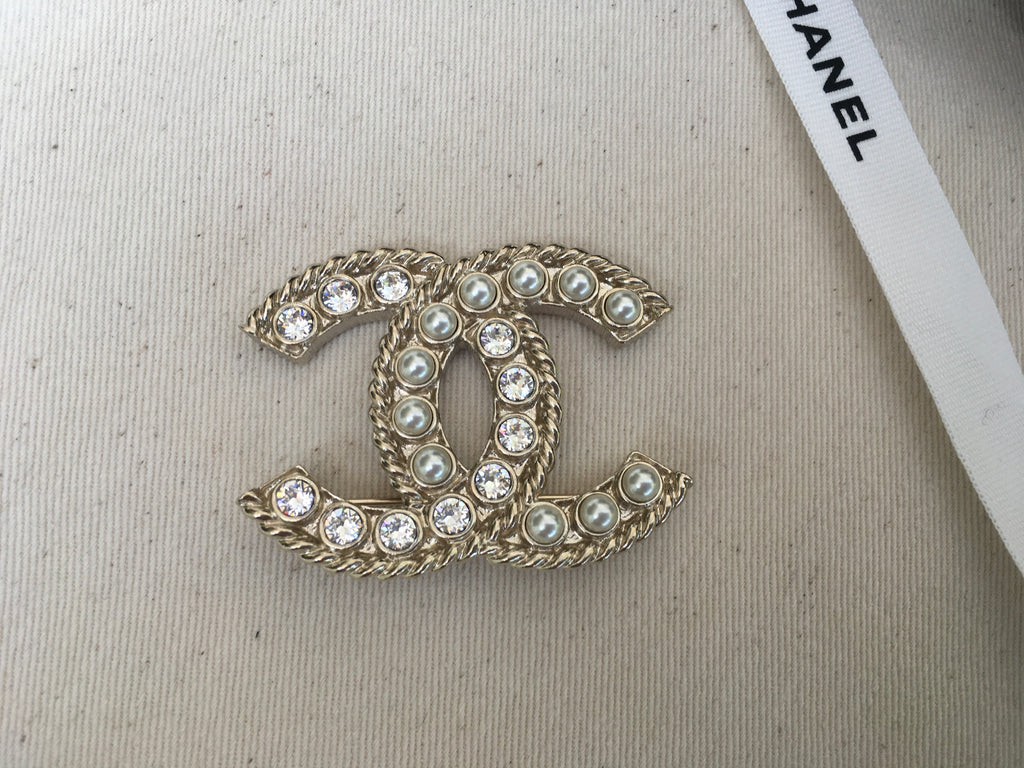 CHANEL Limited Edition 2020 Pearl Crystal CC XL Brooch Gold Pearly
