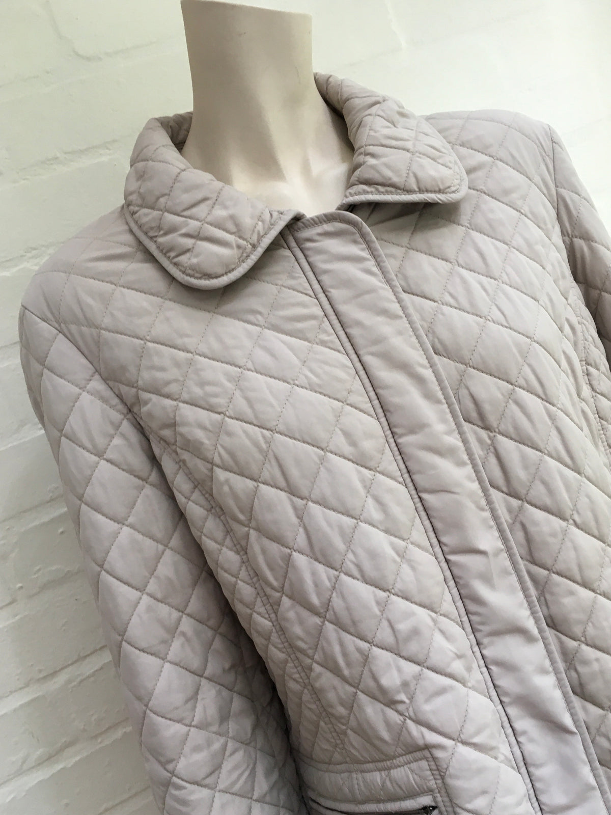 WINDSMOOR Cream Classic Collar Criss Cross Quilted Short Jacket Size L Large ladies