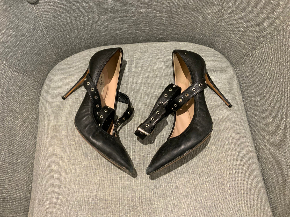 Valentino Women's Black Leather Eyelet Trim Slingback Shoes Size 39 UK 6 US 9 ladies