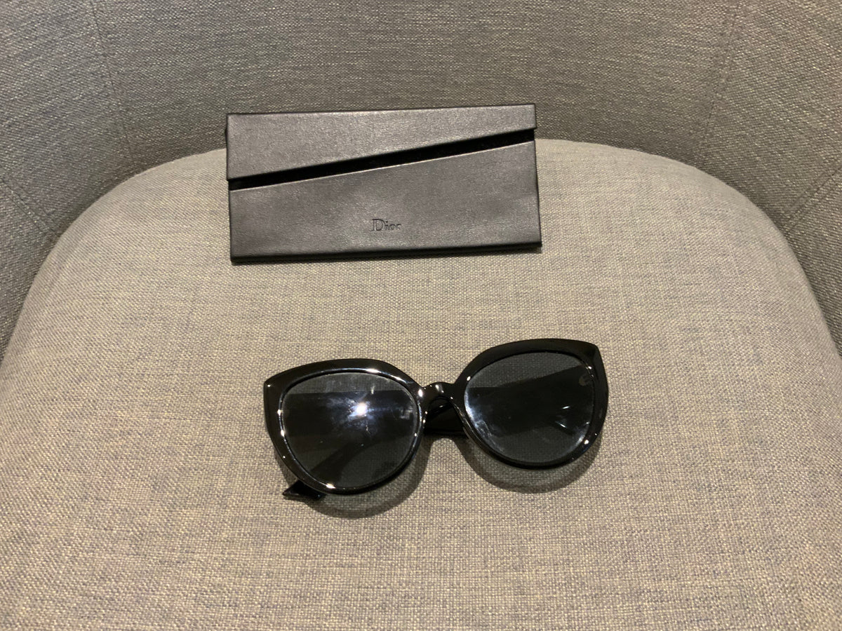 MOST WANTED Christian Dior DDIORF SUNGLASSES Includes original Dior case card ladies