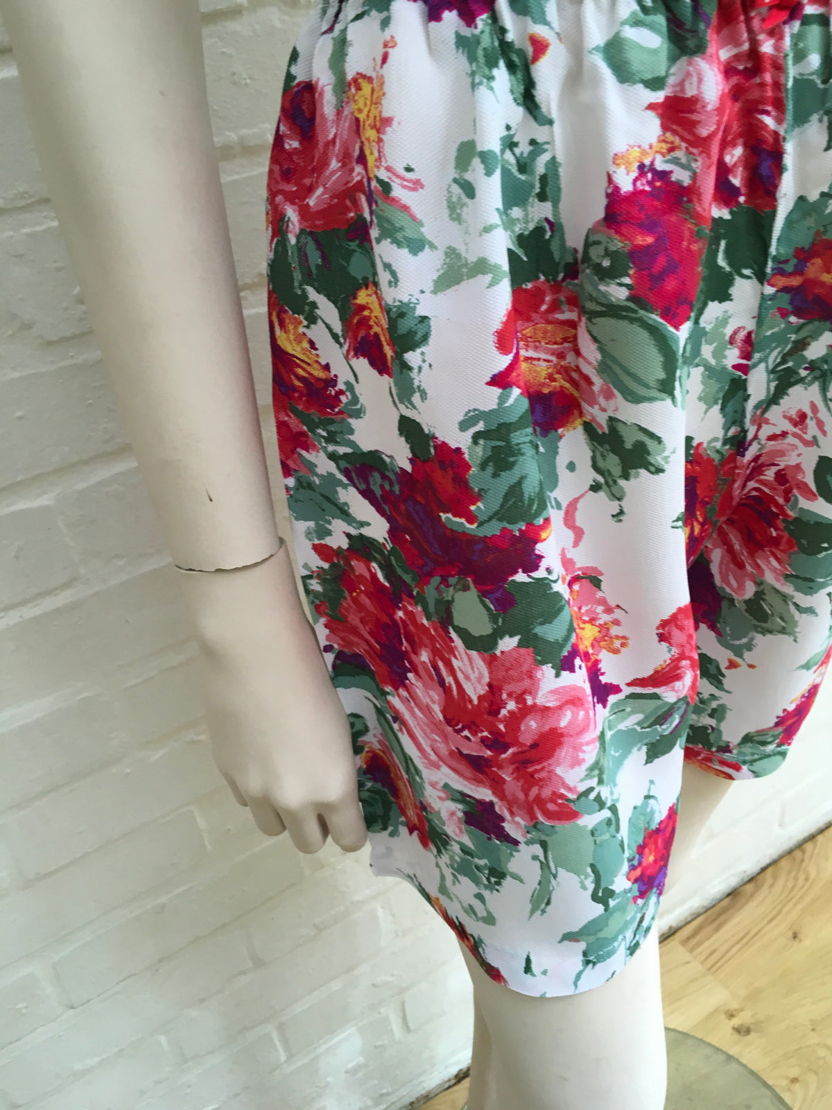 FLORAL BERMUDA SHORTS Capri Pants Trousers Size SMALL MEDIUM LARGE Ladies