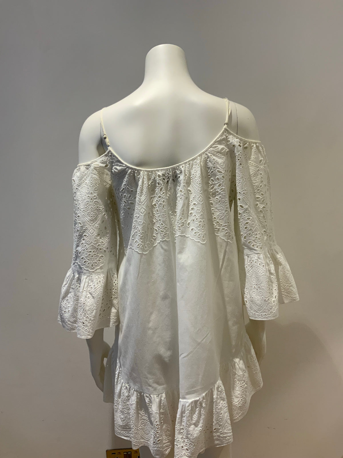 BCBGMAXAZRIA White Niki Eyelet Off-the-shoulder Casual Dress SIZE XS ladies