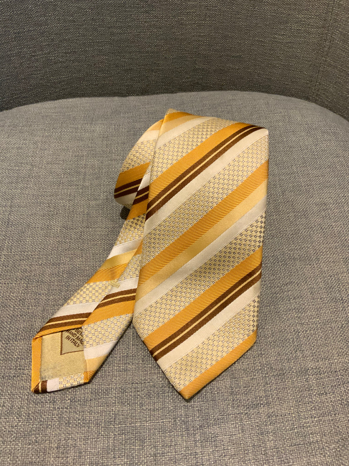 BRIONI Silk Striped Gold Yellow HANDMADE IN ITALY Mens Tie men
