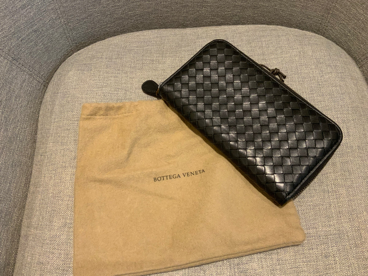 Bottega Veneta Leather Intrecciato Zip Around Wallet Black ladies