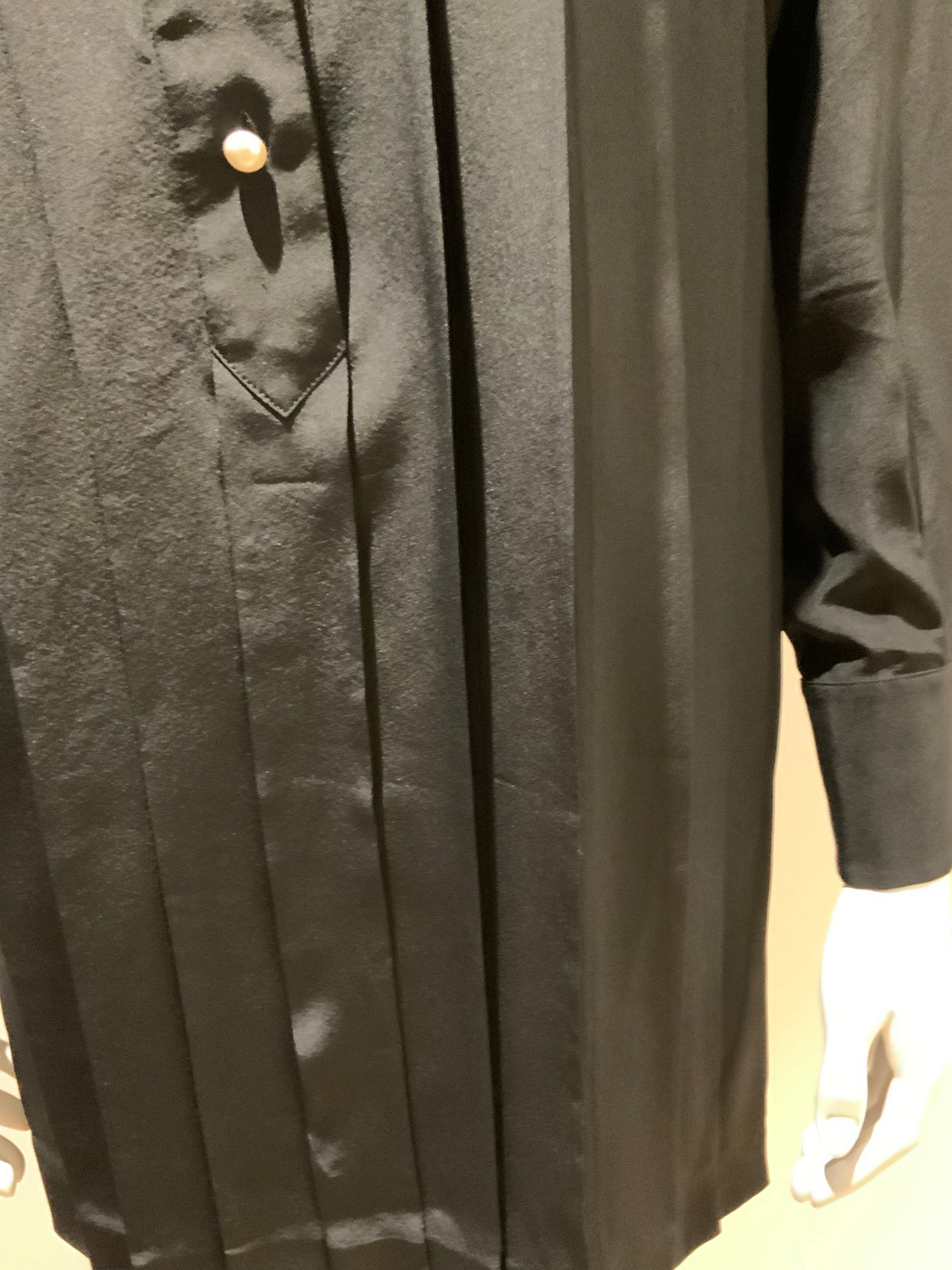 Chanel 2013 Pleated Silk Shirt Dress Pearls Buttons Amazing F 38 UK 10 US 6 ladies