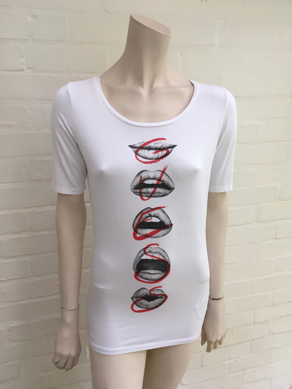 Guess Printed White T-shirt Top Size S Small Ladies