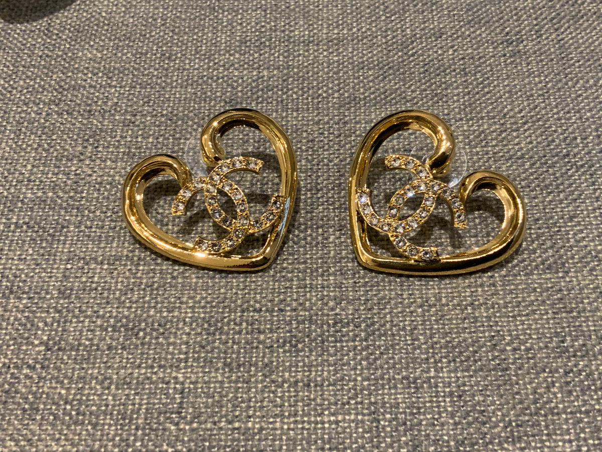 CHANEL 2023 Crystals CC Large Heart Stud Earrings 19.5 grams ladies