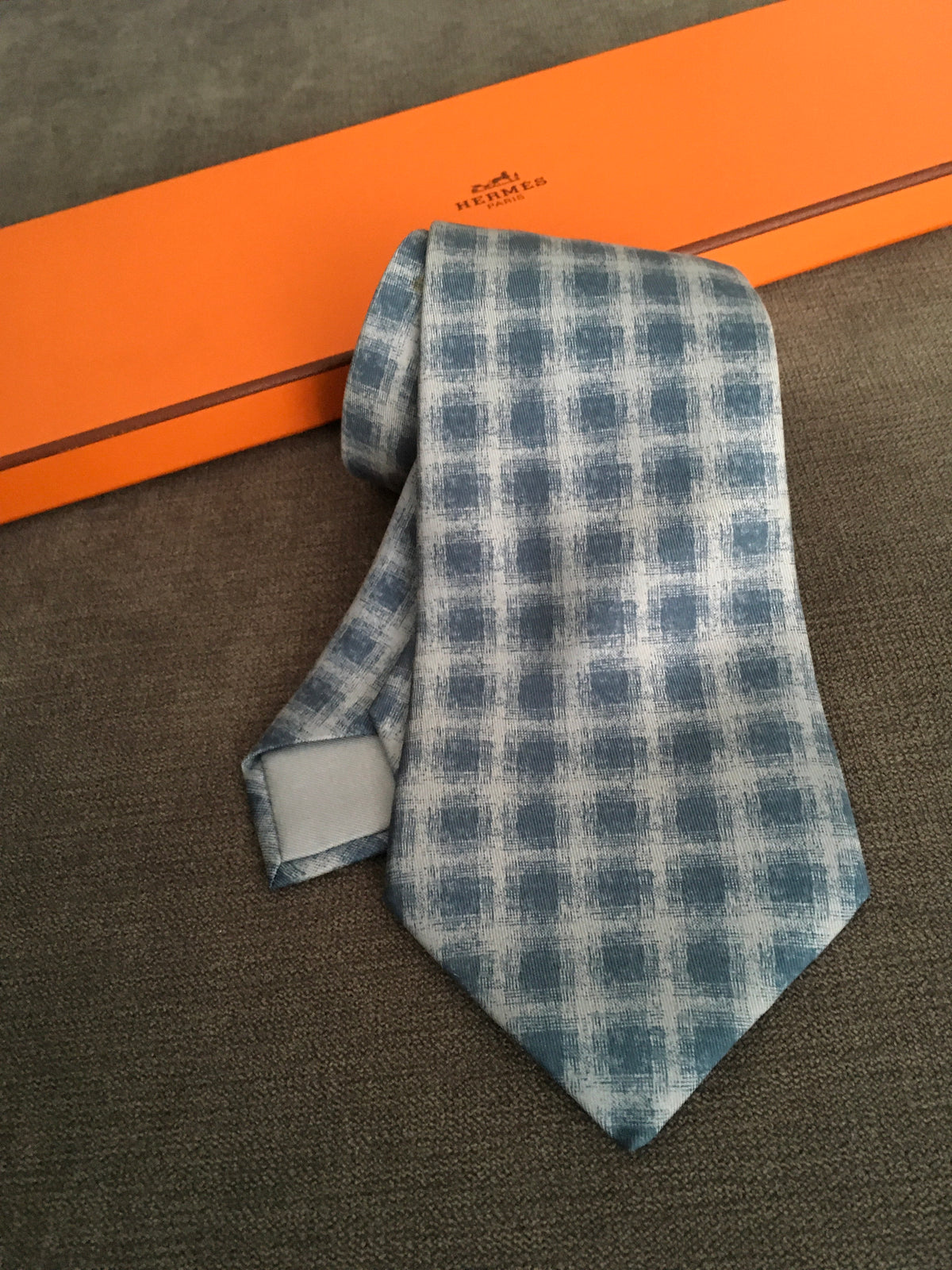 Hermès HERMES Paris Silk Blue Print Tie 91 HA 100% AUTHENTIC Men