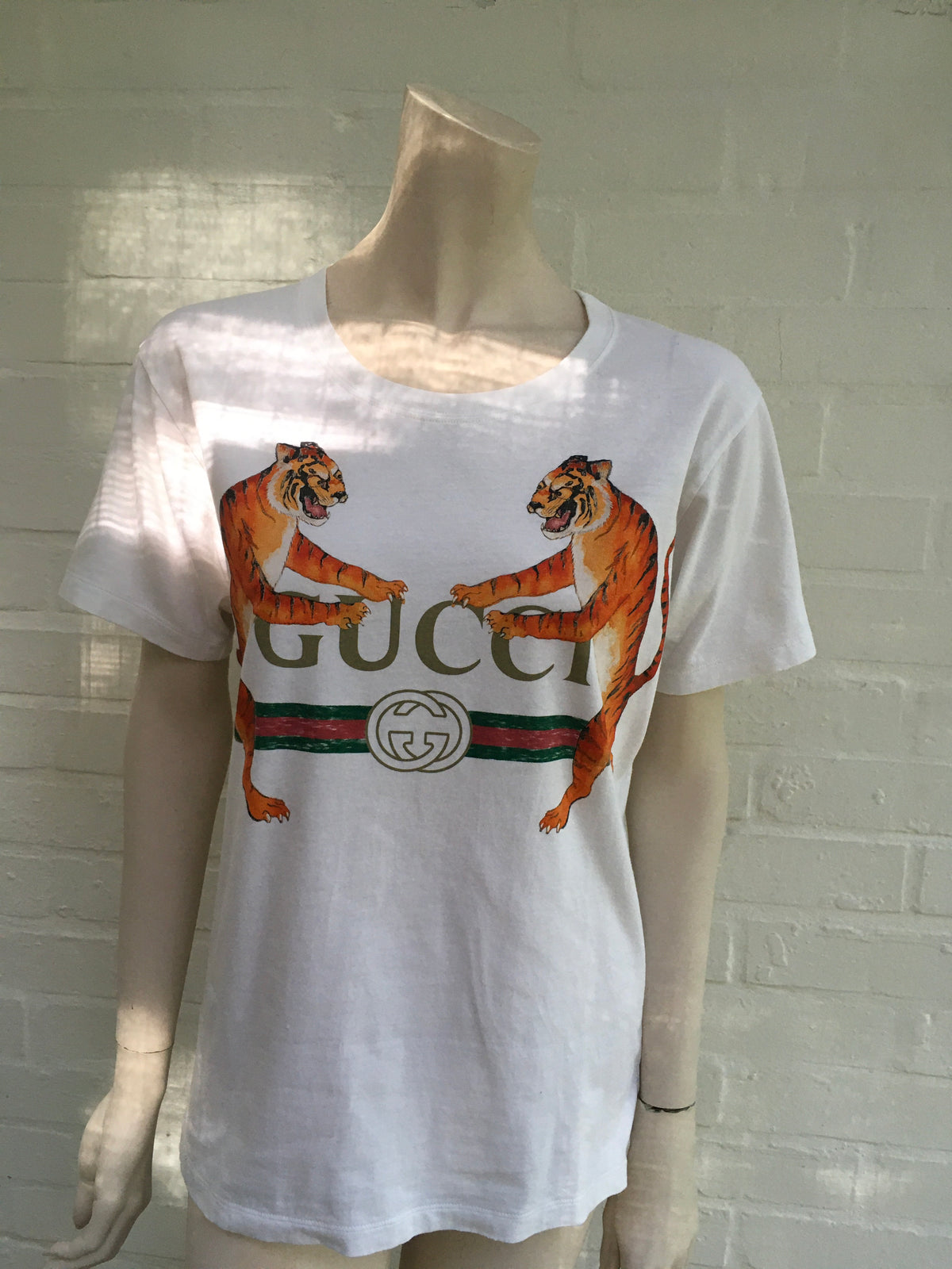 Gucci Tigers Roaring Vintage Look Logo White T-Shirt Size XXS ladies