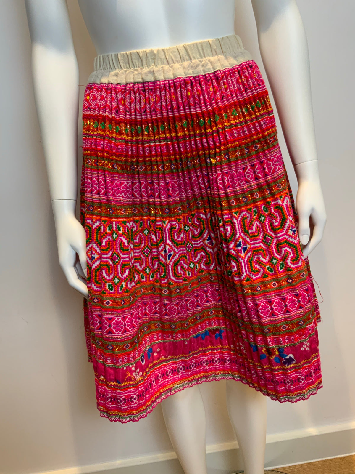 Gypsy Style Pleated Hand Embroidered midi skirt Size S small ladies