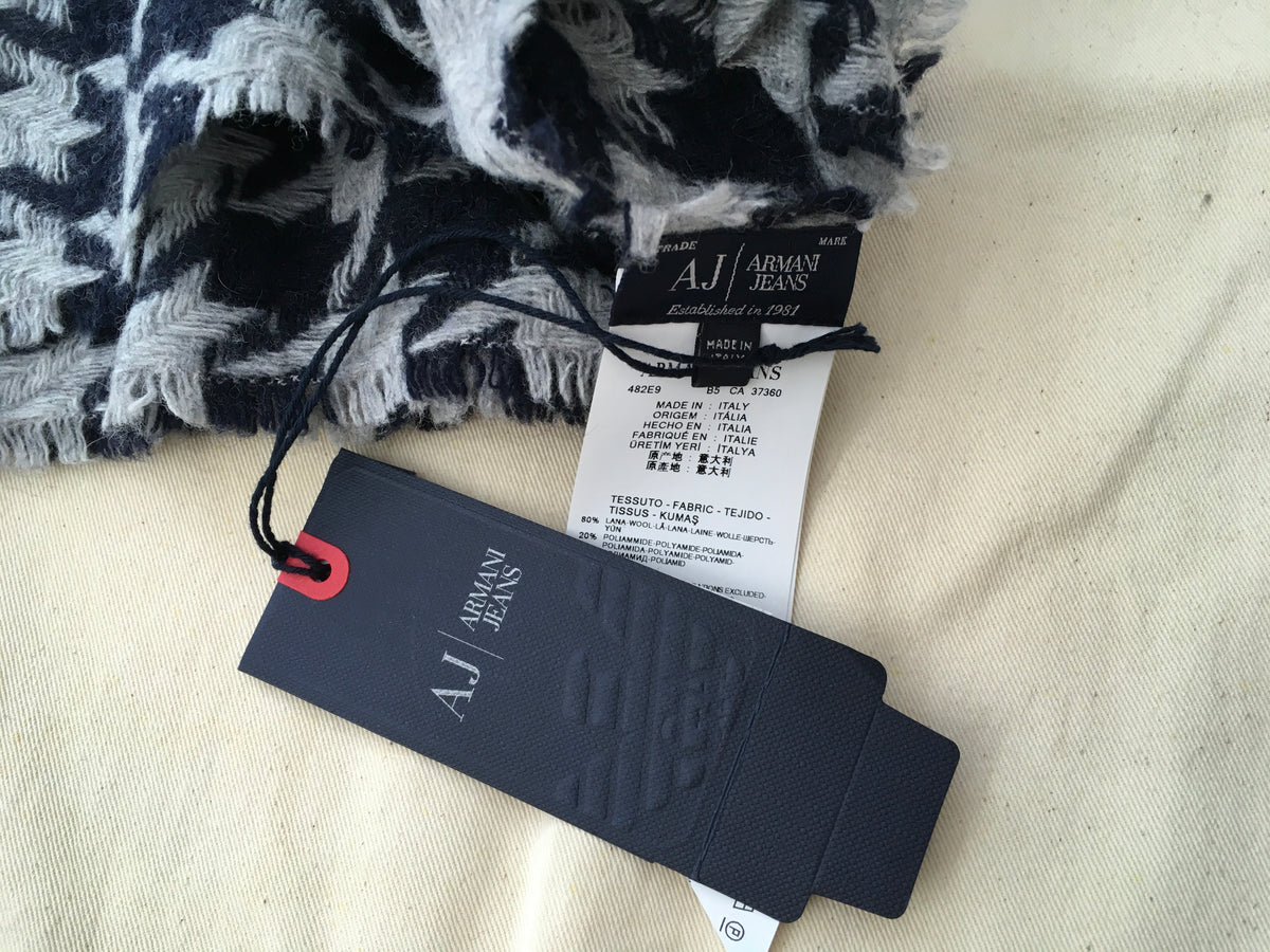 ARMANI JEANS Navy Blue & Grey houndstooth wool knit Cozy Scarf Shawl ladies