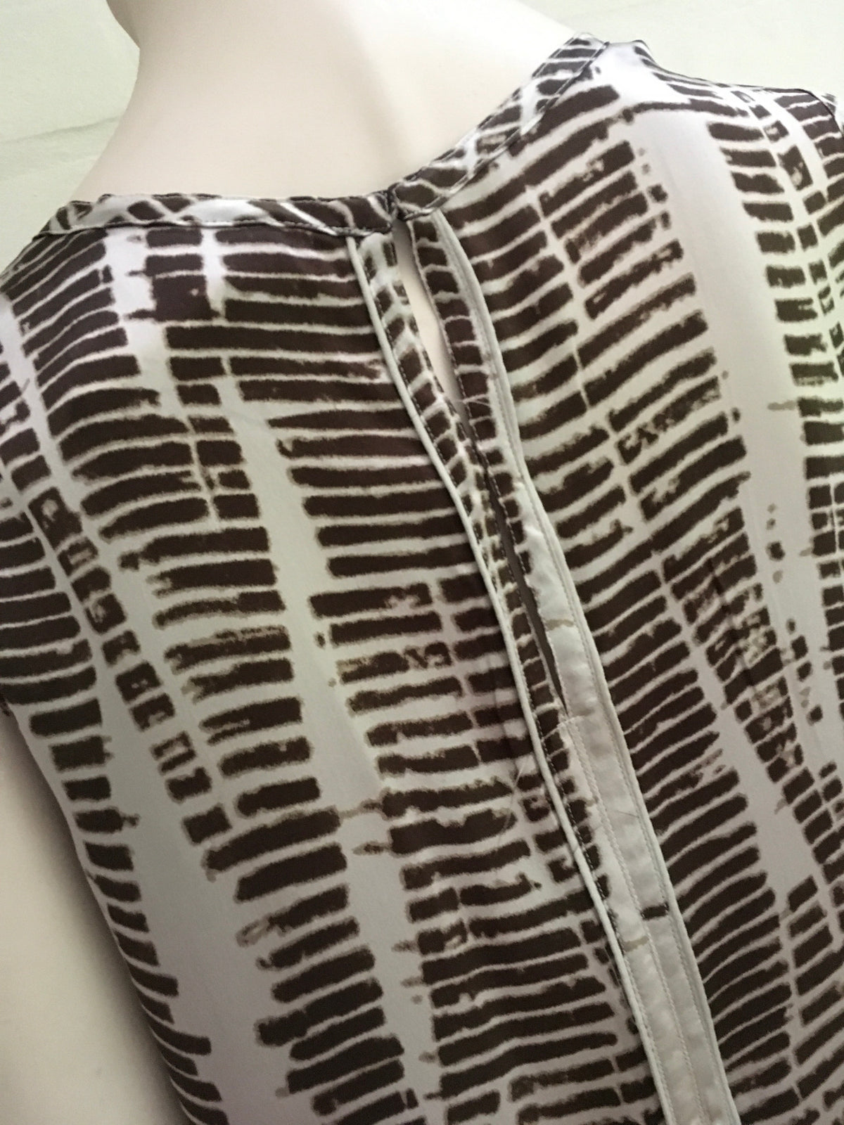 Max Mara MaxMara printed silk sleeveless top blouse Ladies