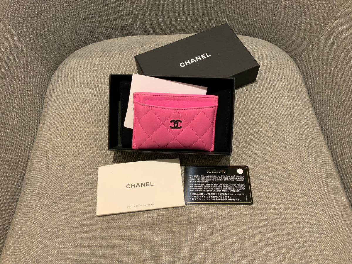 CHANEL Lambskin Quilted 2021 Neon Pink CC Logo Card Holder Wallet ladies