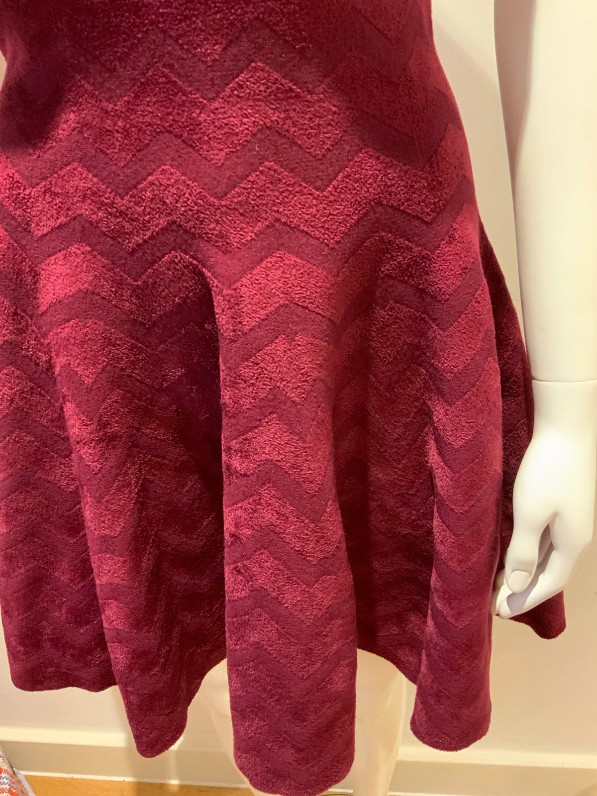 Azzedine Alaïa Fit & Fluted Knit Chevron Dress MOST WANTED F 40 UK 12 US 8 ladies