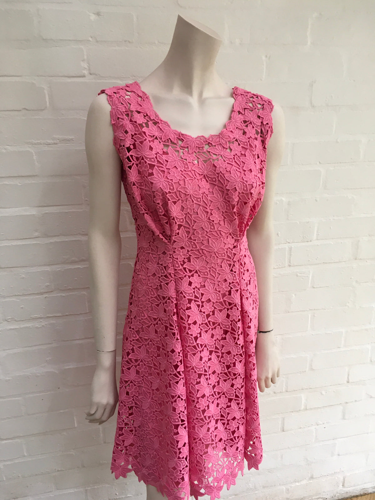 Ermanno Scervino Sleeveless Pink Floral Lace Dress Size I 42 UK 10 US 6 ladies