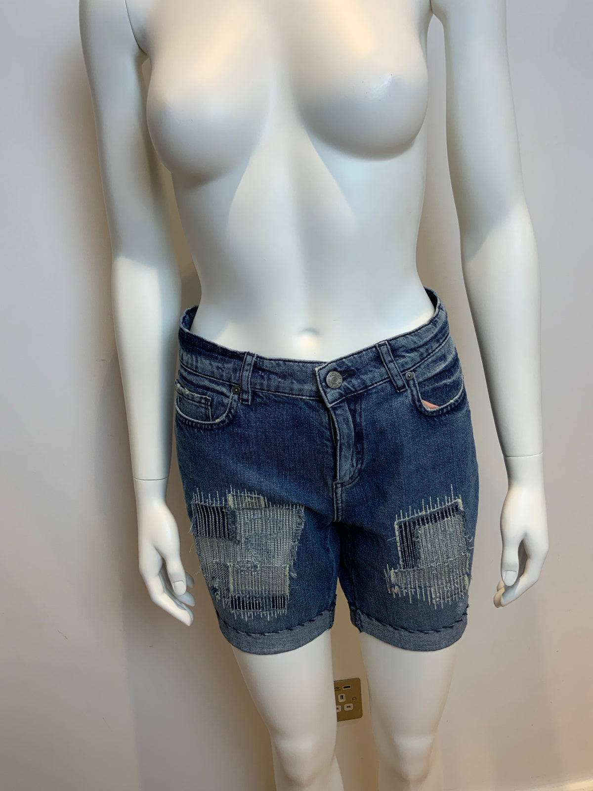Tommy Hilfinger blue patched distressed Jeans Shorts Size 30 ladies
