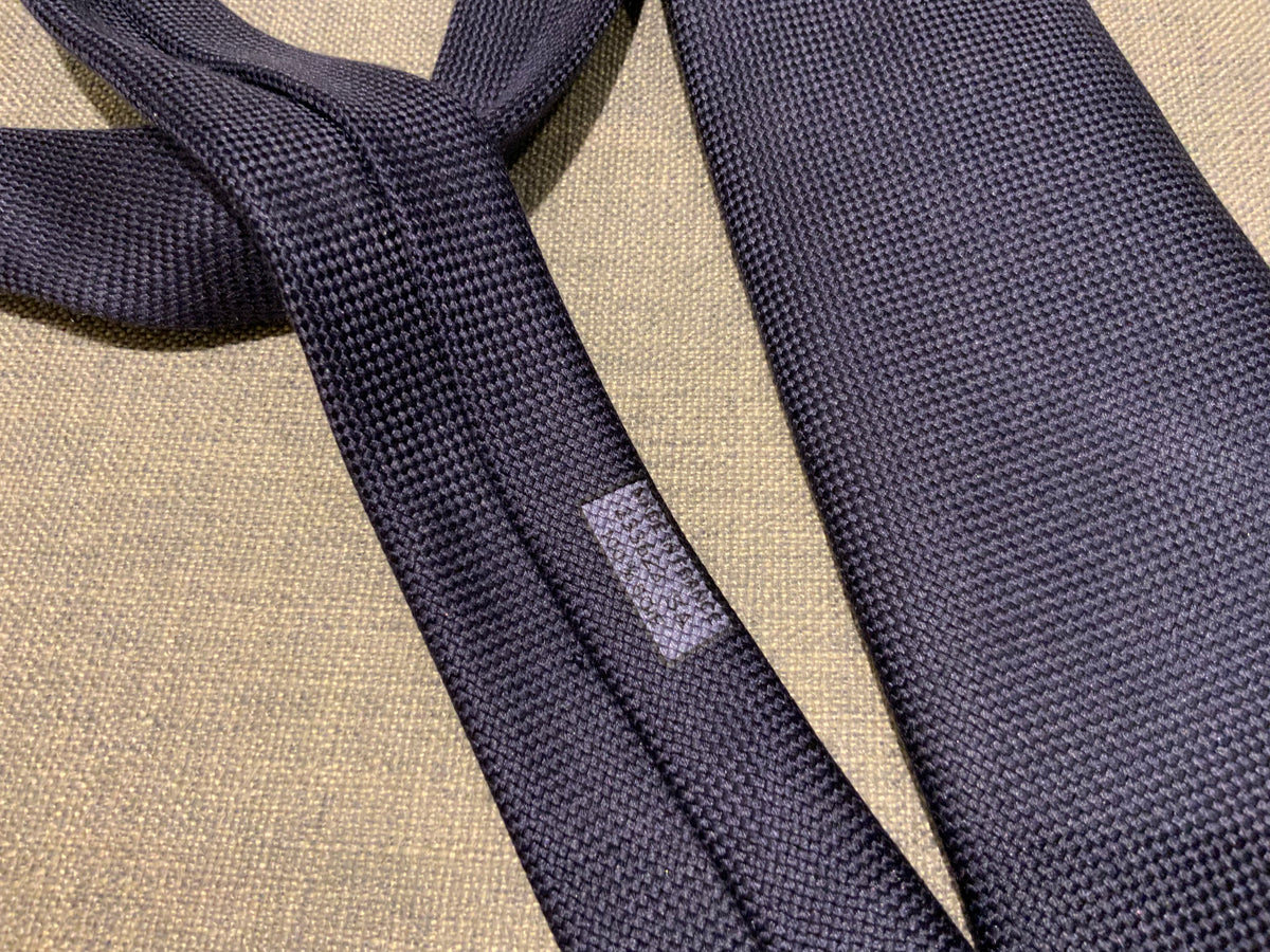 Hermès HERMES Paris Silk 233623 SA Heavy Silk Navy 100% AUTHENTIC Men