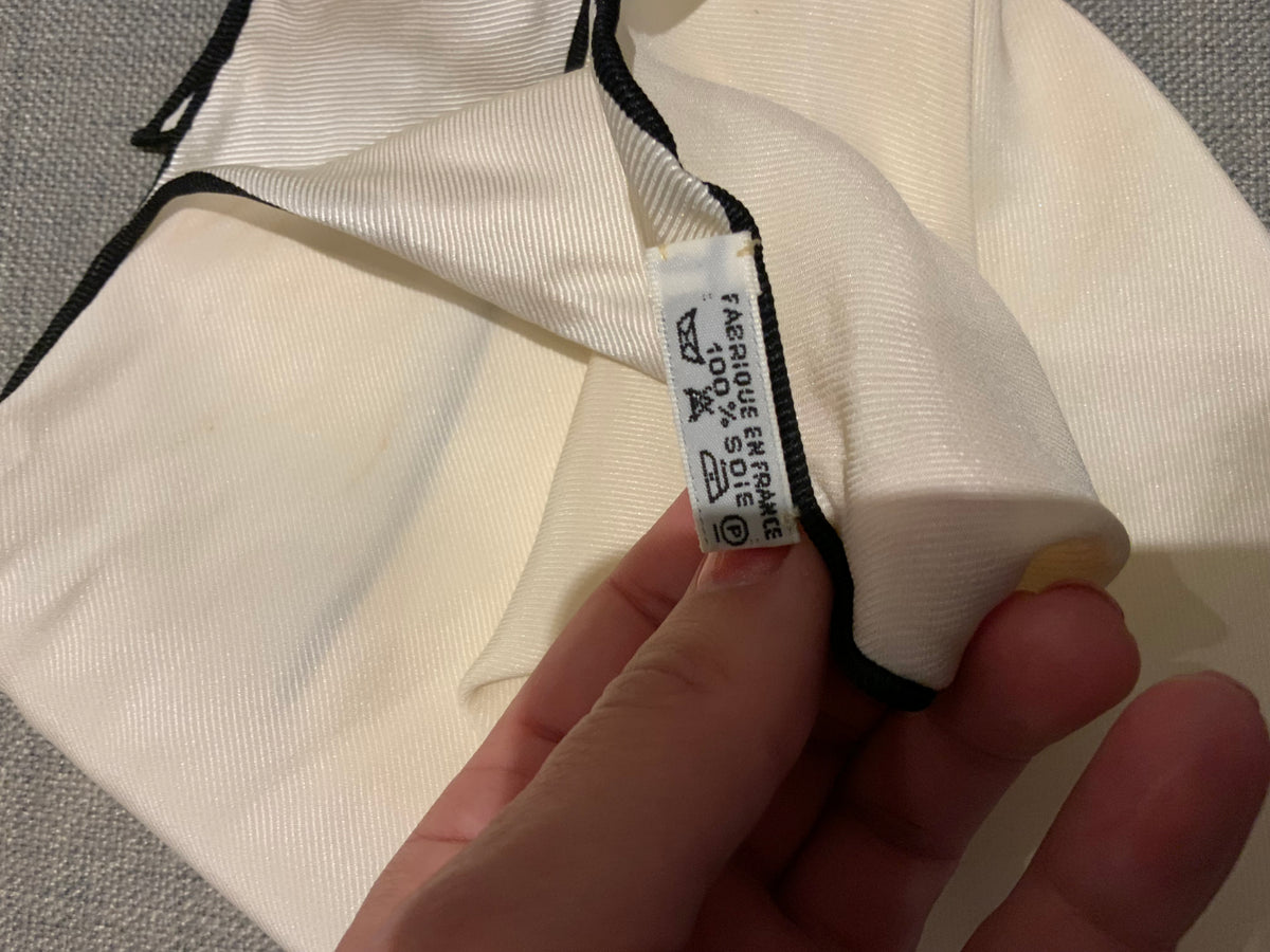 Hermès Hermes Paris Pointu Triangle Scarf Silk ladies