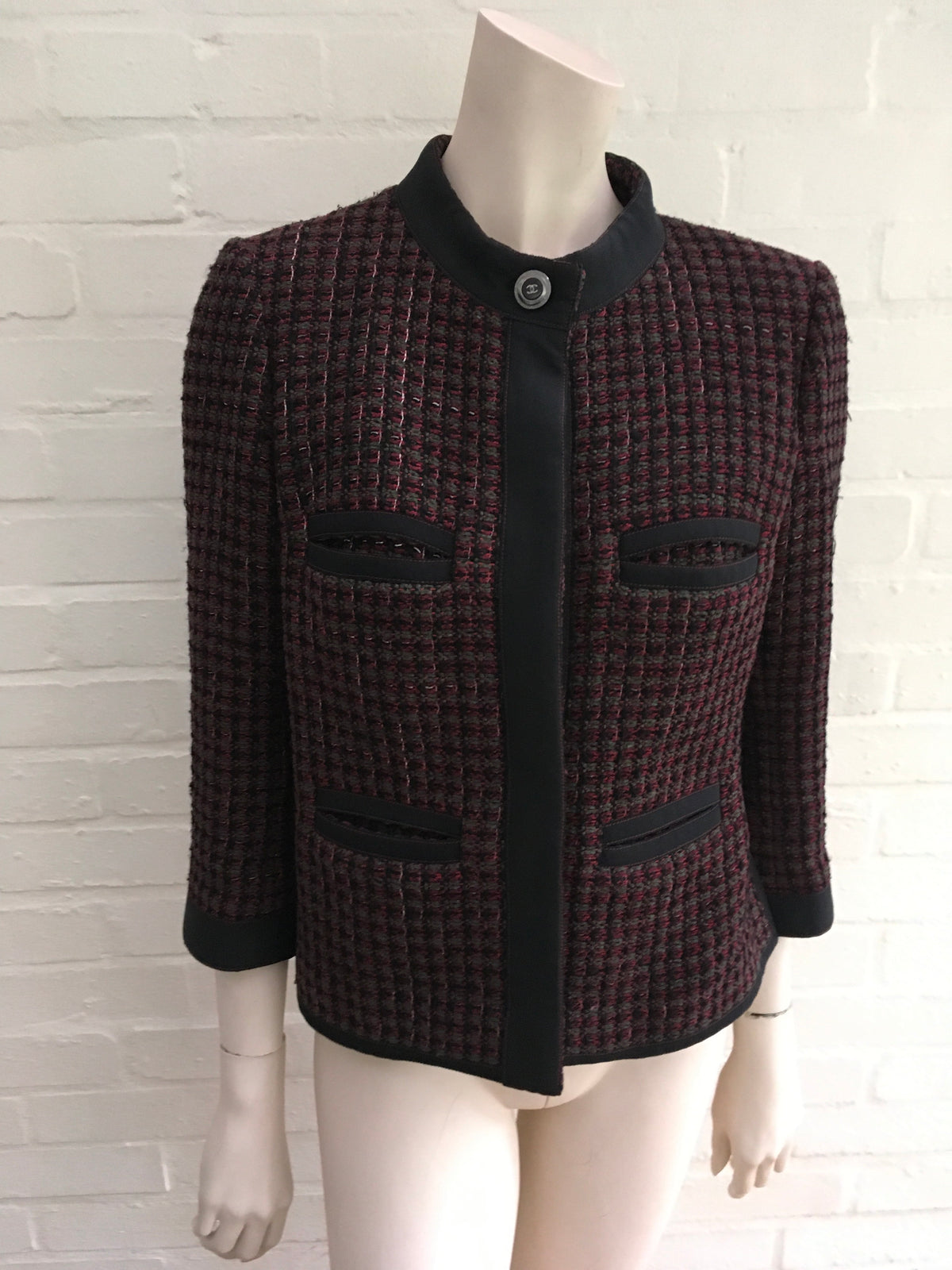 CHANEL Burgundy Fantasy Tweed Jacket 15K Blazer Ladies