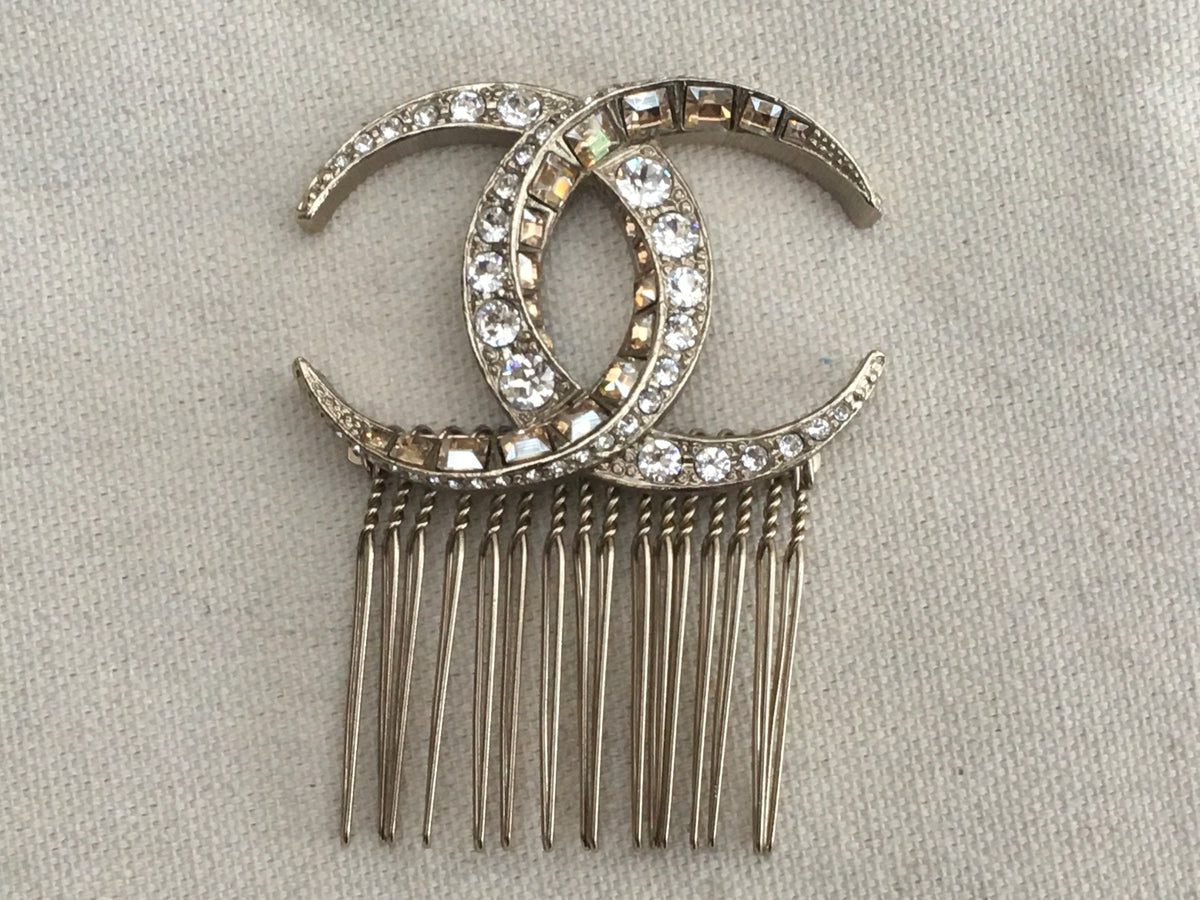 CHANEL SOLD OUT Crystal Paris Dubai CC Hair Comb Pin Gold Limited Edition Ladies