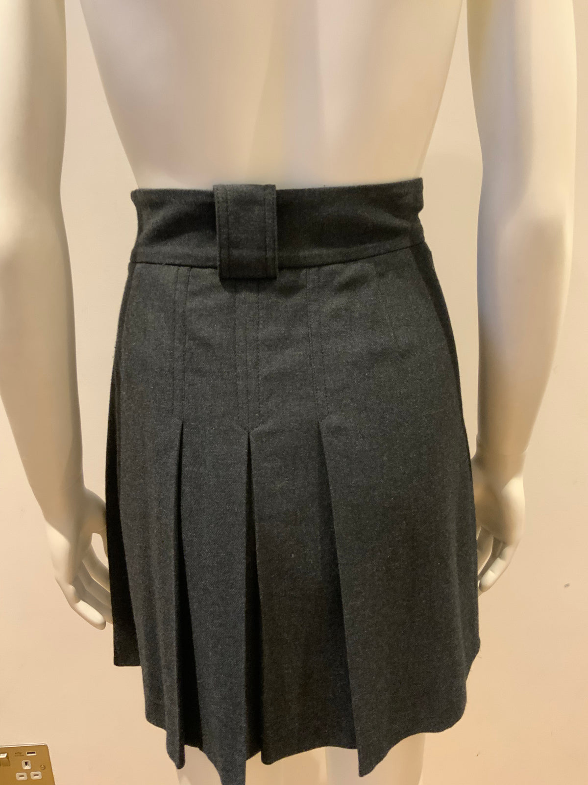 RED VALENTINO Grey Wool Pleated Mini Skirt SIZE I 38 UK 6 US 2 ladies