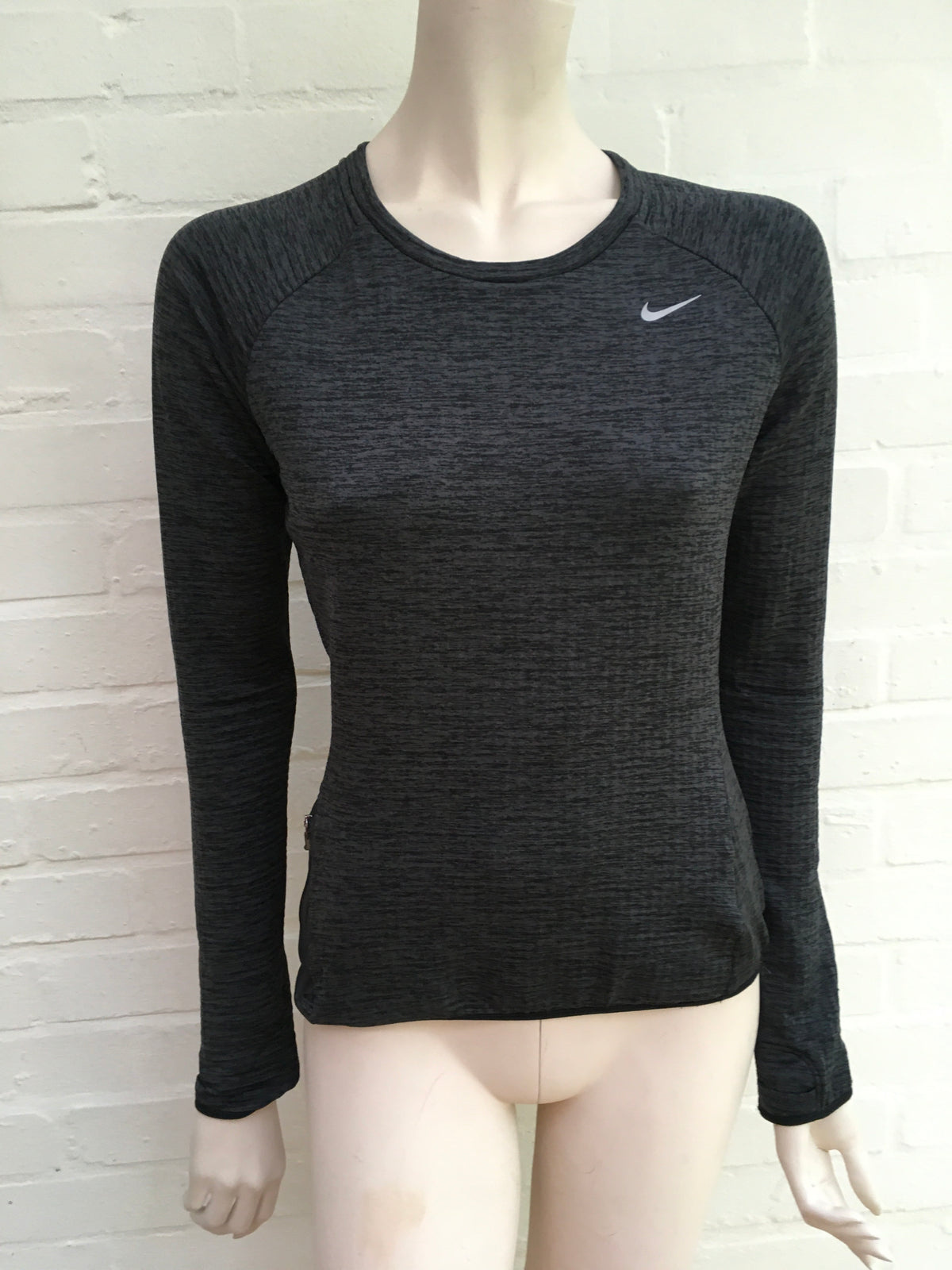 Nike Sportswear Women's Therma Sphere Element Crew Running Top 812042-010 Size XS ladies