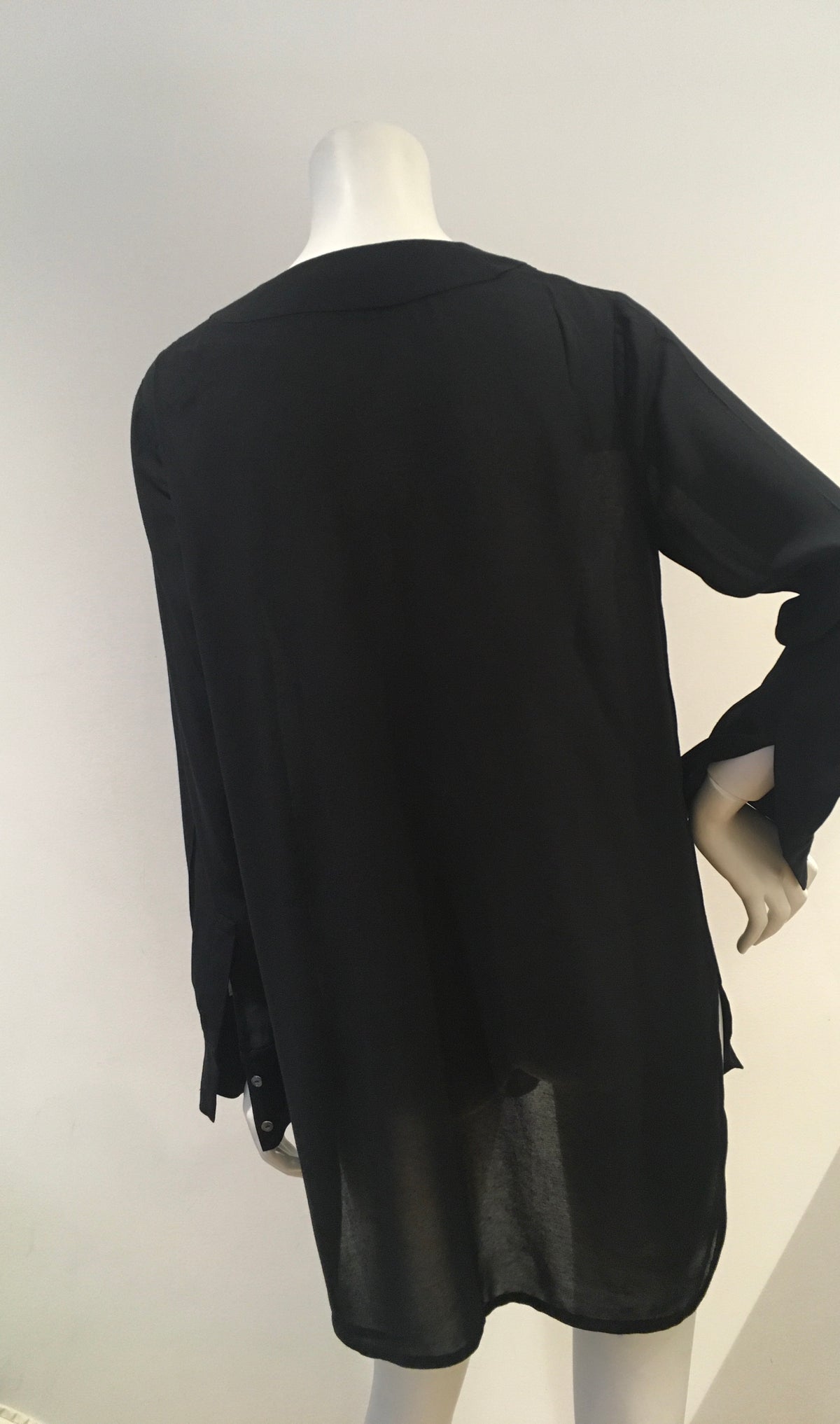 Vince Long Sleeve V-Neck Navy Blue Blouse Size S/P Small ladies
