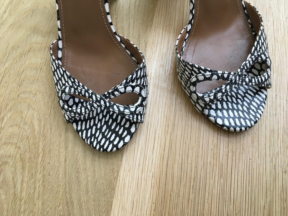 Aquazzura Embossed Leather Sandals Size 35  ladies