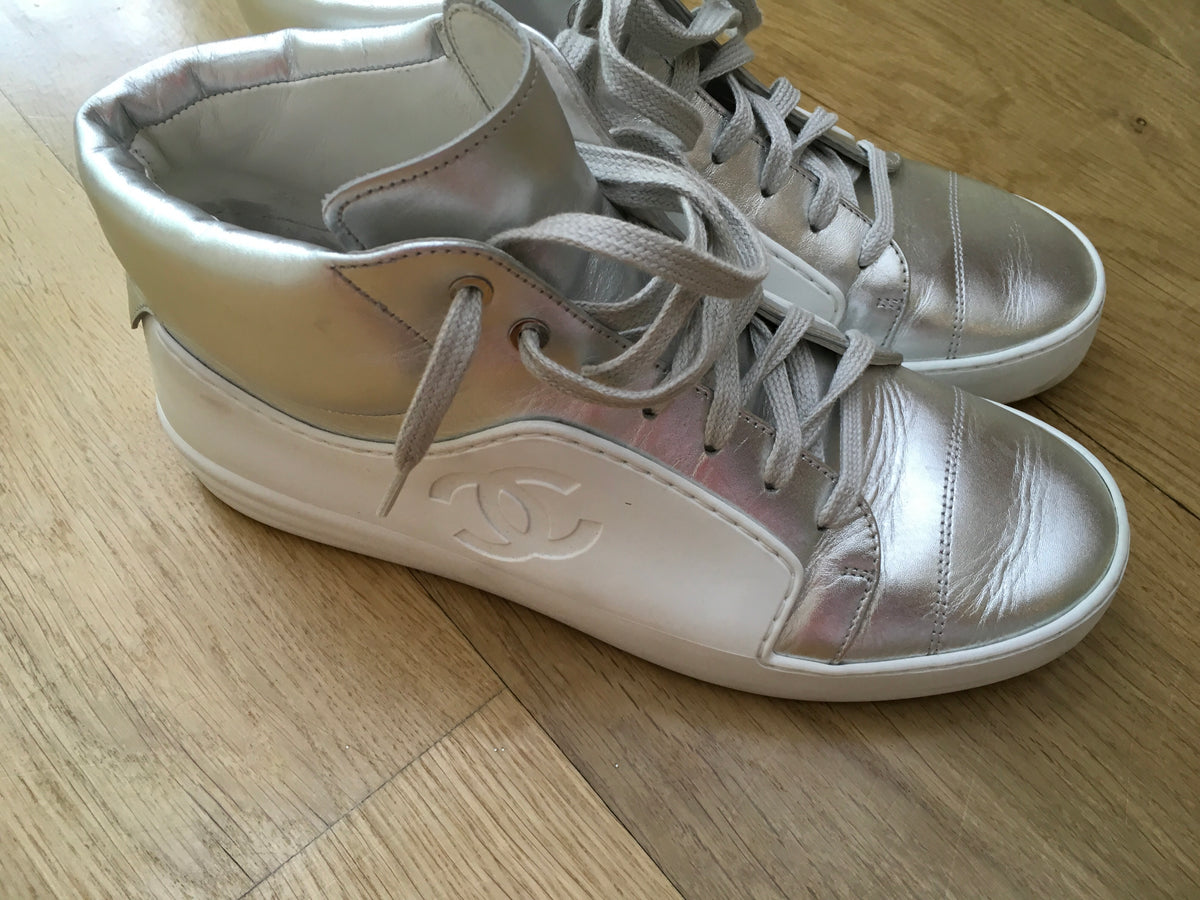 CHANEL SILVER HIGH TOP SNEAKER TRAINERS Ladies
