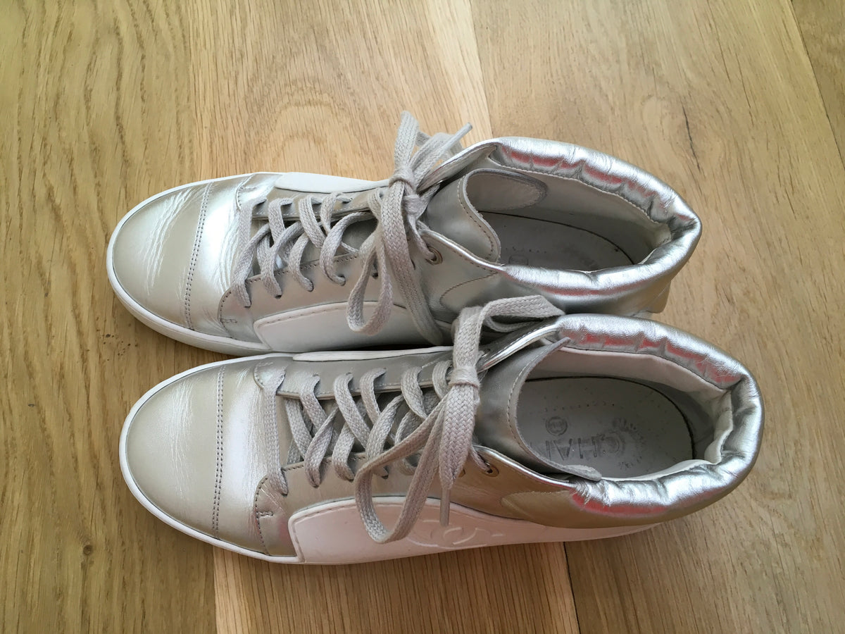CHANEL SILVER HIGH TOP SNEAKER TRAINERS Ladies