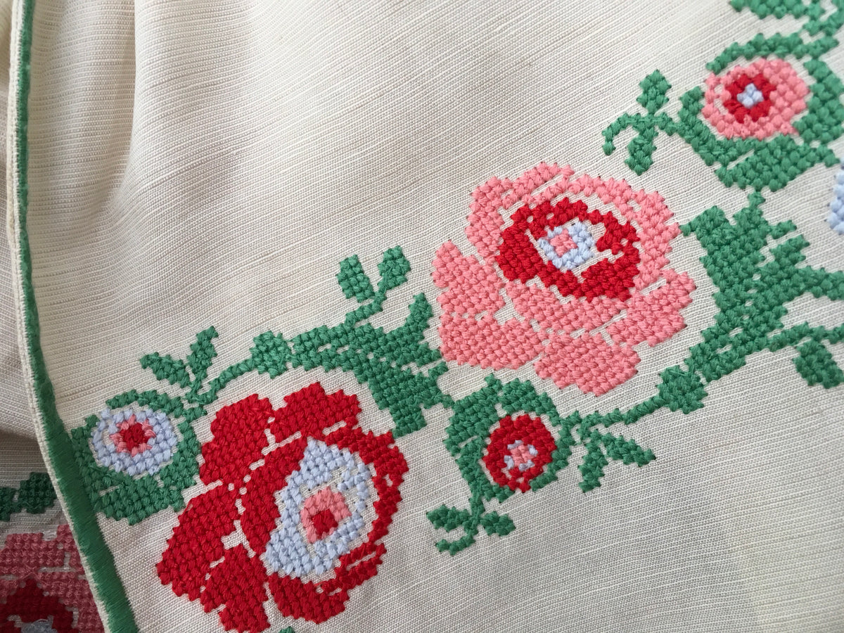 VILSHENKO Harper embroidered slub linen and silk-blend blouse  Ladies