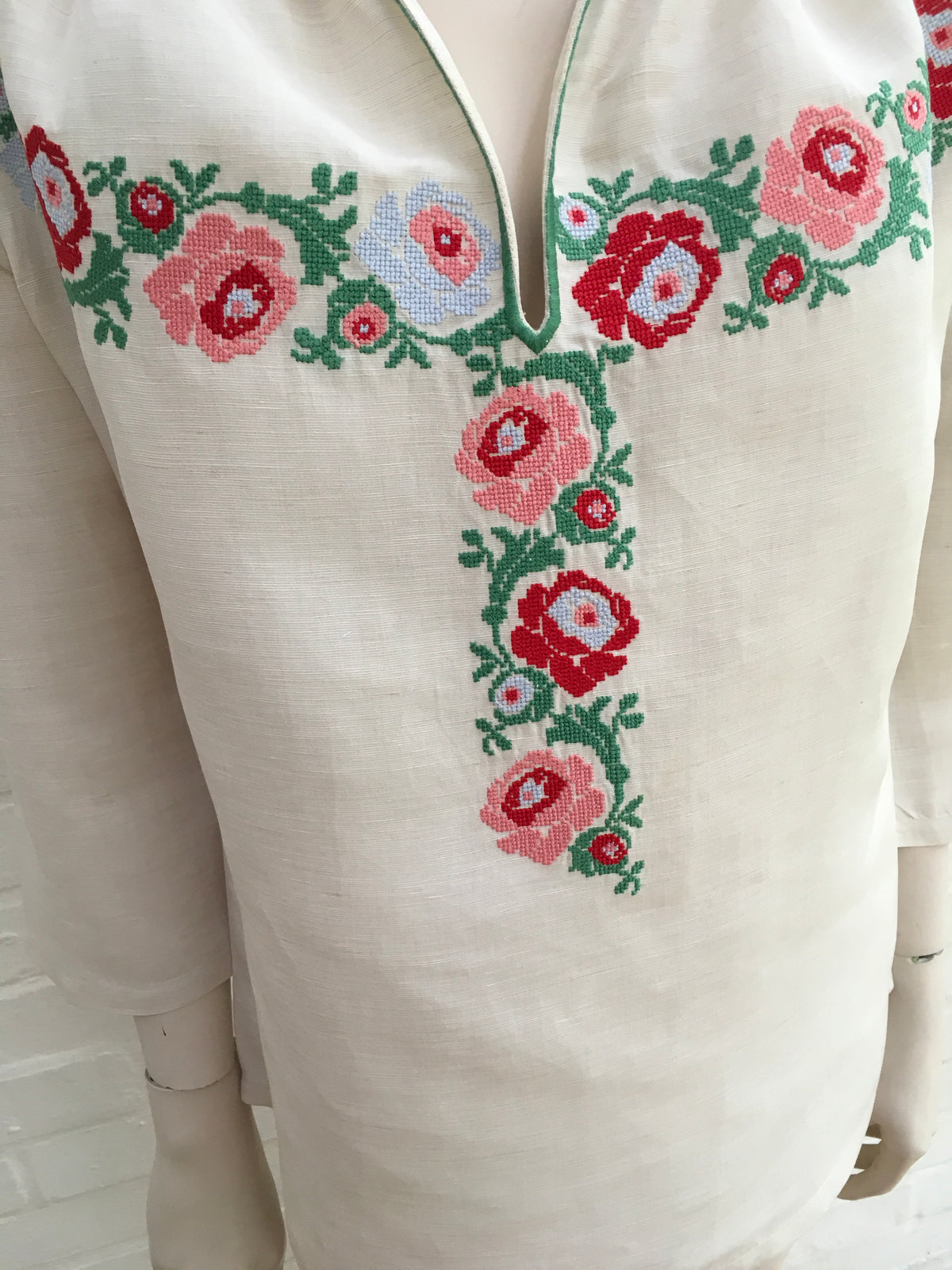 VILSHENKO Harper embroidered slub linen and silk-blend blouse  Ladies