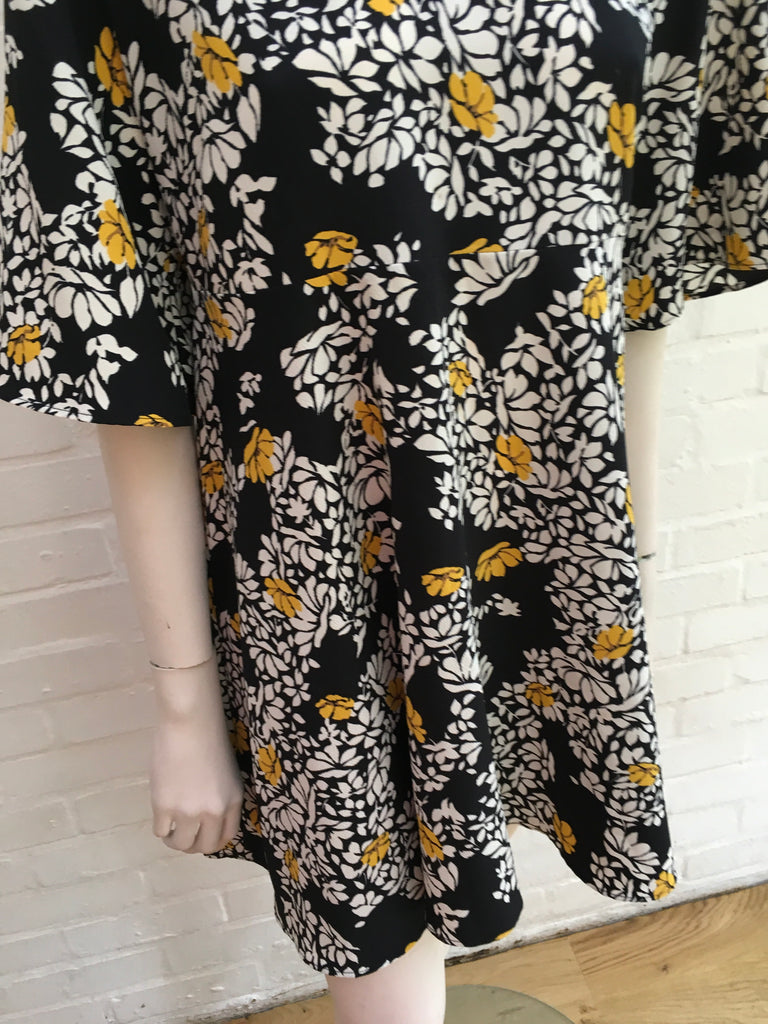 ZARA BLACK FLORAL PRINTED FLOWING MINI DRESS Ladies Afashionistastore ZARA BLACK FLORAL PRINTED FLOWING MINI DRESS Ladies Afashionistastore
