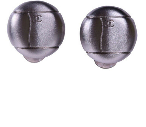 CHANEL SOLD OUT Spring 1998 Karl Lagerfeld clip on silver earrings ladies