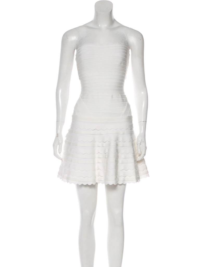 Herve Leger Vintage MOST SEXY Phoebe Strapless Dress Size S seen on ce – Afashionistastore Herve Leger Vintage MOST SEXY Phoebe Strapless Dress Size S seen on ce – Afashionistastore