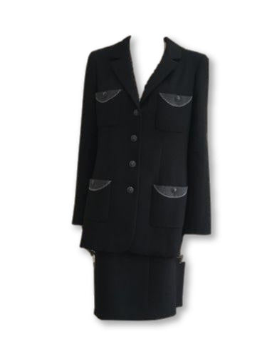 Amazing Chanel 08A Black Wool Jeweled Iconic 2-piece skirt suit F 44 UK 16 US 12  Ladies